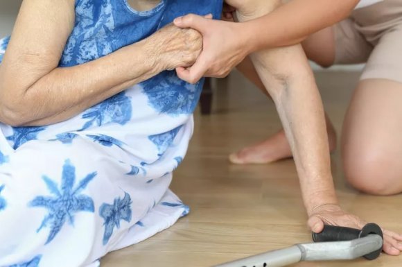 Remplacement d’une baignoire par une douche senior