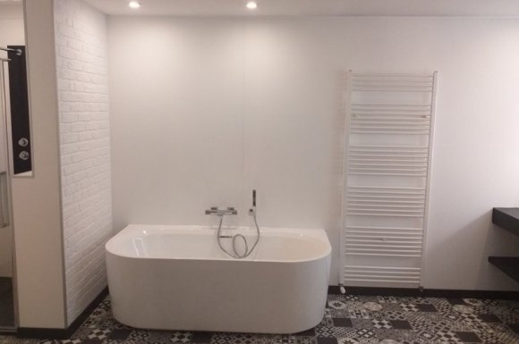 Réalisation de salle de bain avec douche et baignoire Marly