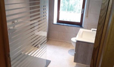 Rénovation salle de bain sénior accessible personne à mobilité réduite à Dinant