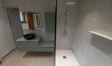Travaux salle de bain moderne à Quiévrain
