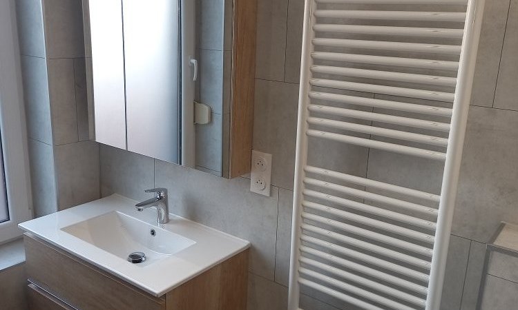 Réaménagement d'une salle de bain avec douche et baignoire à Fléron - Belgique